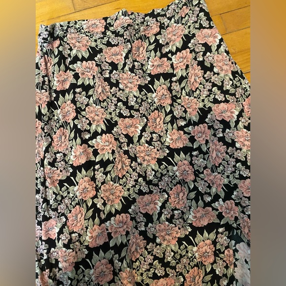 AE Floral Midi Skirt - Picture 3 of 4